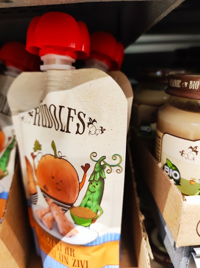 Visus materiālus un piederumus, kas tieši vai netieši nonāk saskarē ar pārtiku, sauc par pārtikas saskares materiāliem. Pārtikas iepakojuma materiāli daudzslāņu plastmasa