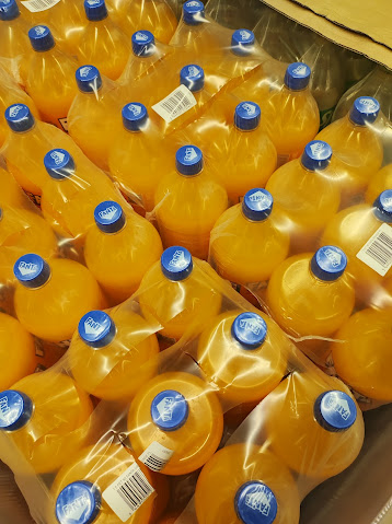 Материалы и принадлежности, предназначенные для контакта с пищевыми продуктами означают продукты, указанные в Регламенте (ЕС) No 1935/2004 материалы и принадлежности, предназначенные прямо или косвенно для контактируют с продуктами питания. К ним относятся, упаковка для пищевых продуктов, столовые приборы и оборудование оборудование для пищевой промышленности принадлежности, используемые для контактных материалов в производстве, типографские краски, лаки и клеи устанавливает требования к качеству и контролю упаковочных материалов управление рисками, экспертиза контрактов, безопасность продукции и повышение качества
