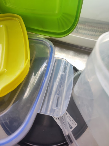 упаковка призначена для харчових продуктів відповідає певним вимогам для забезпечення безпеки захисту споживачів відповідальність за відповідність продукції вимогам лежить на виробниках імпортерах продавцях імпортерах продавцях